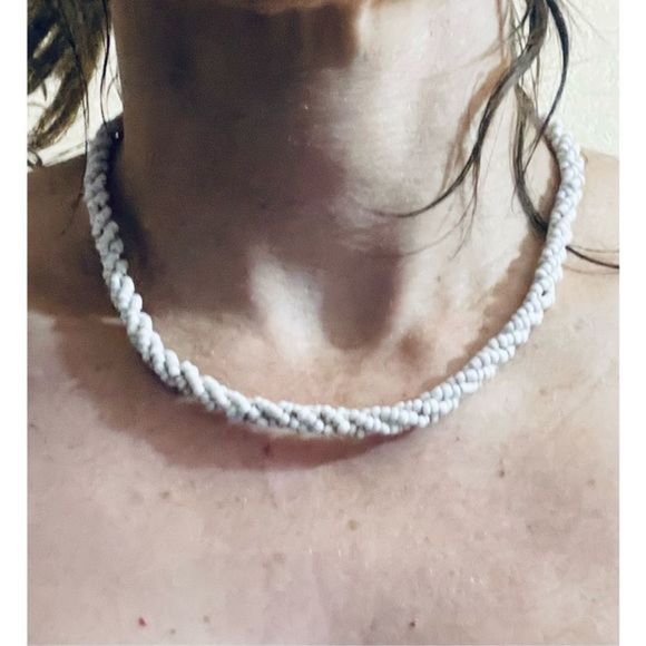 WHITE TWIST ROPE CHOKER NECKLACE - Picture 1 of 6